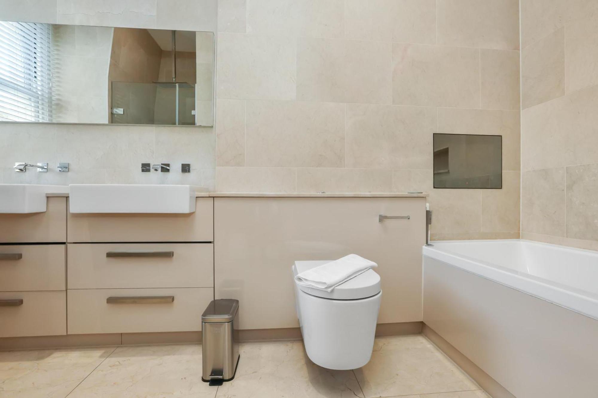 Stunning South Kensington 2 Bed W Terrace Appartamento *