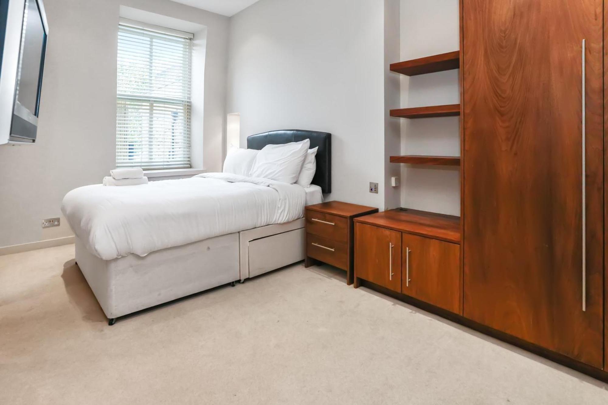 Stunning South Kensington 2 Bed W Terrace Londra